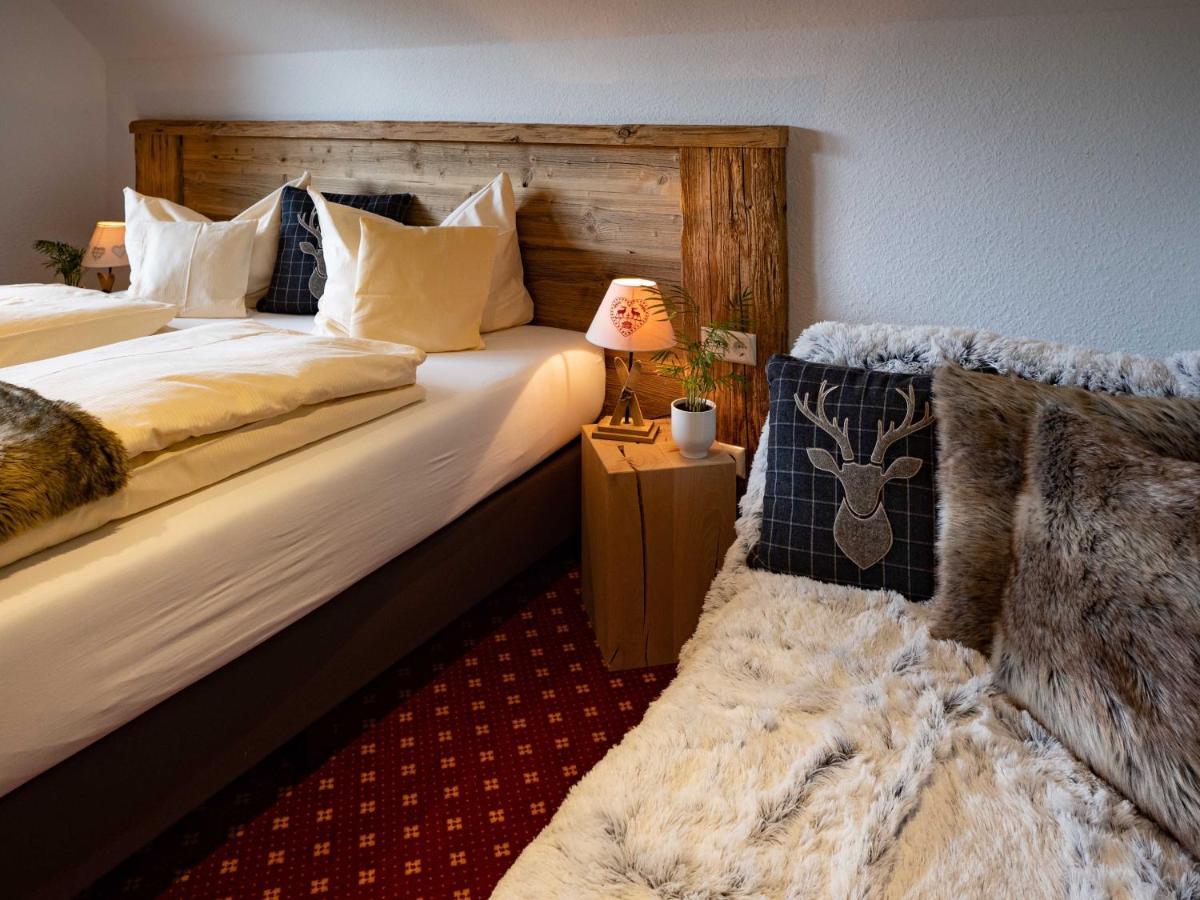 Hotel & Restaurant Gruener Baum - Die Gruene Oase Am Feldberg Feldberg  Eksteriør billede