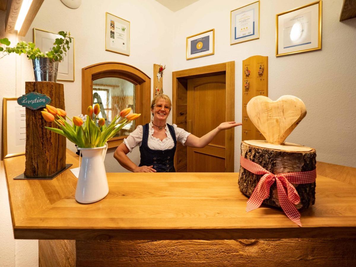 Hotel & Restaurant Gruener Baum - Die Gruene Oase Am Feldberg Feldberg  Eksteriør billede