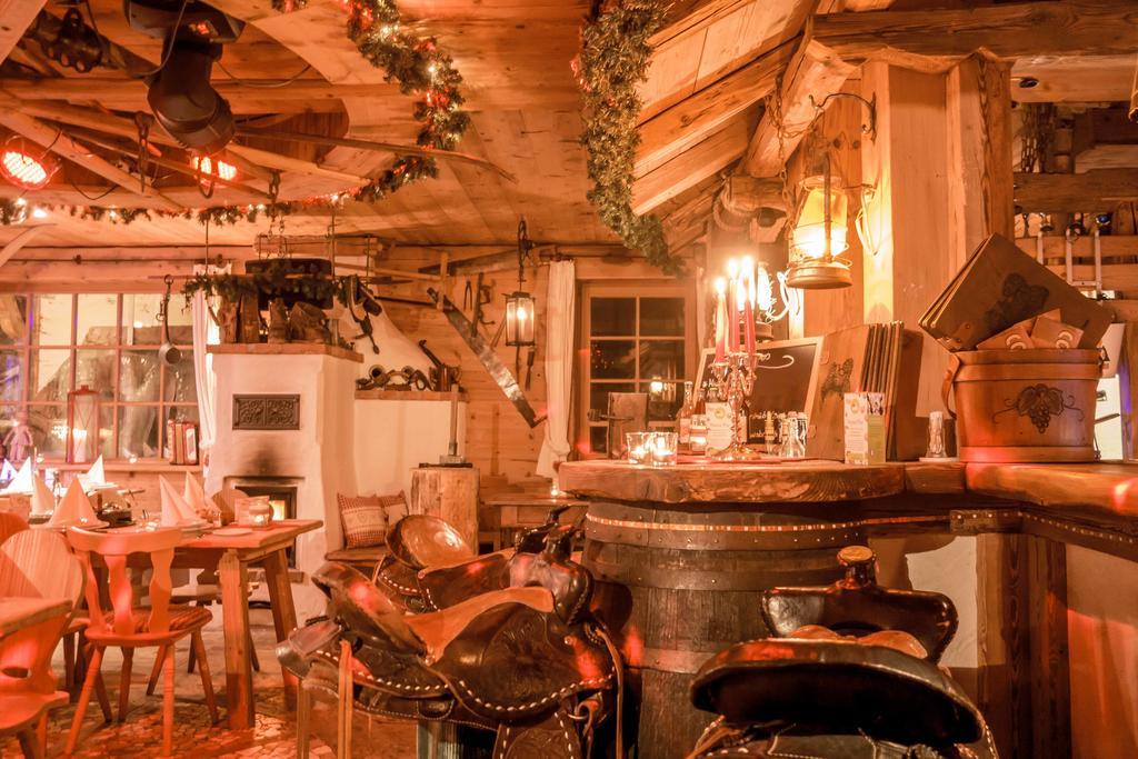 Hotel & Restaurant Gruener Baum - Die Gruene Oase Am Feldberg Feldberg  Eksteriør billede