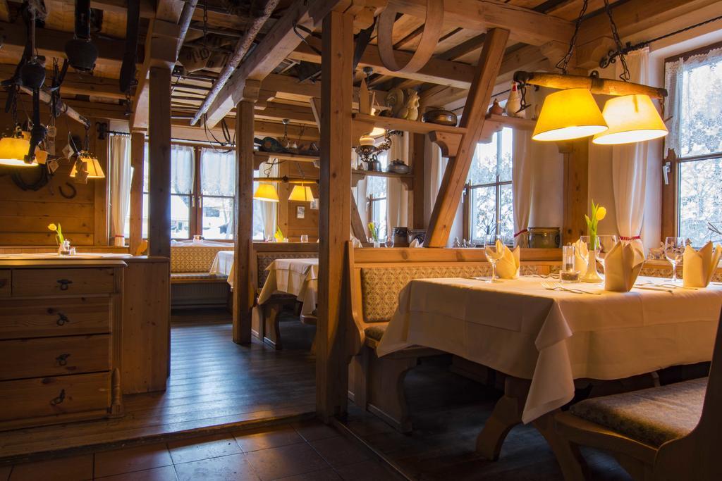 Hotel & Restaurant Gruener Baum - Die Gruene Oase Am Feldberg Feldberg  Eksteriør billede